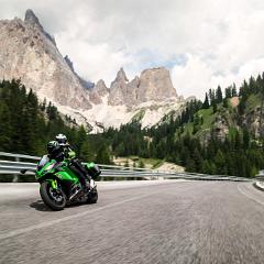 17MY Ninja 1000 Shot 17 US  KME 2289 Dolomites